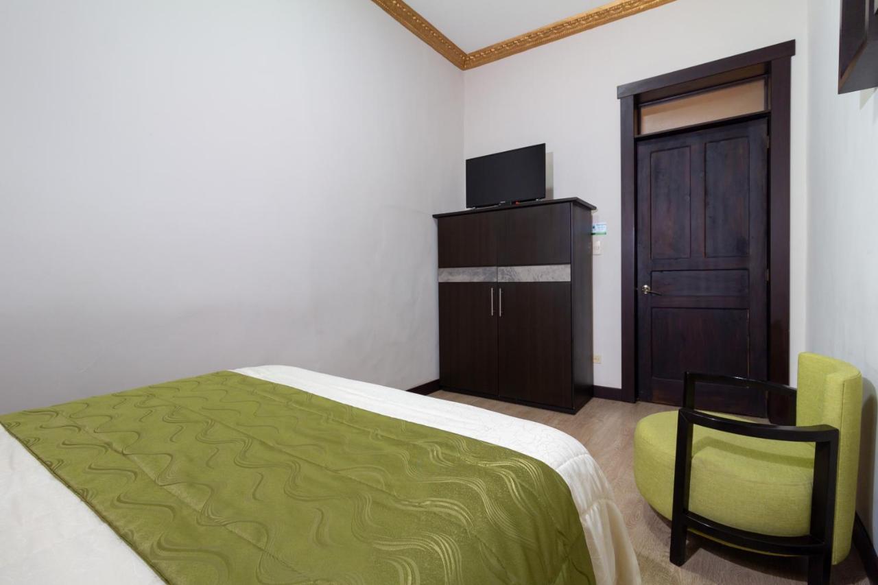 Hotel Majestic 2 By Hhg Cuenca Exteriér fotografie