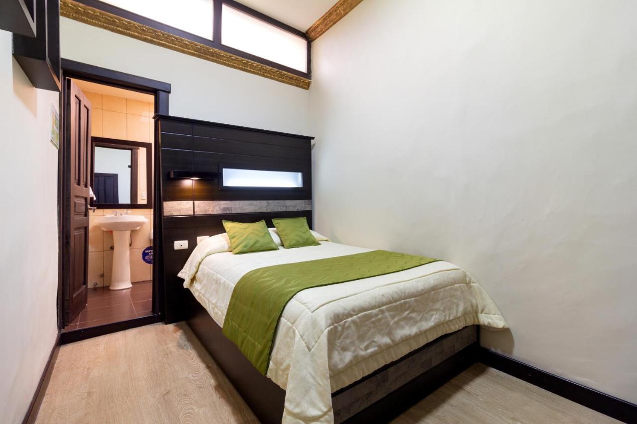Hotel Majestic 2 By Hhg Cuenca Exteriér fotografie