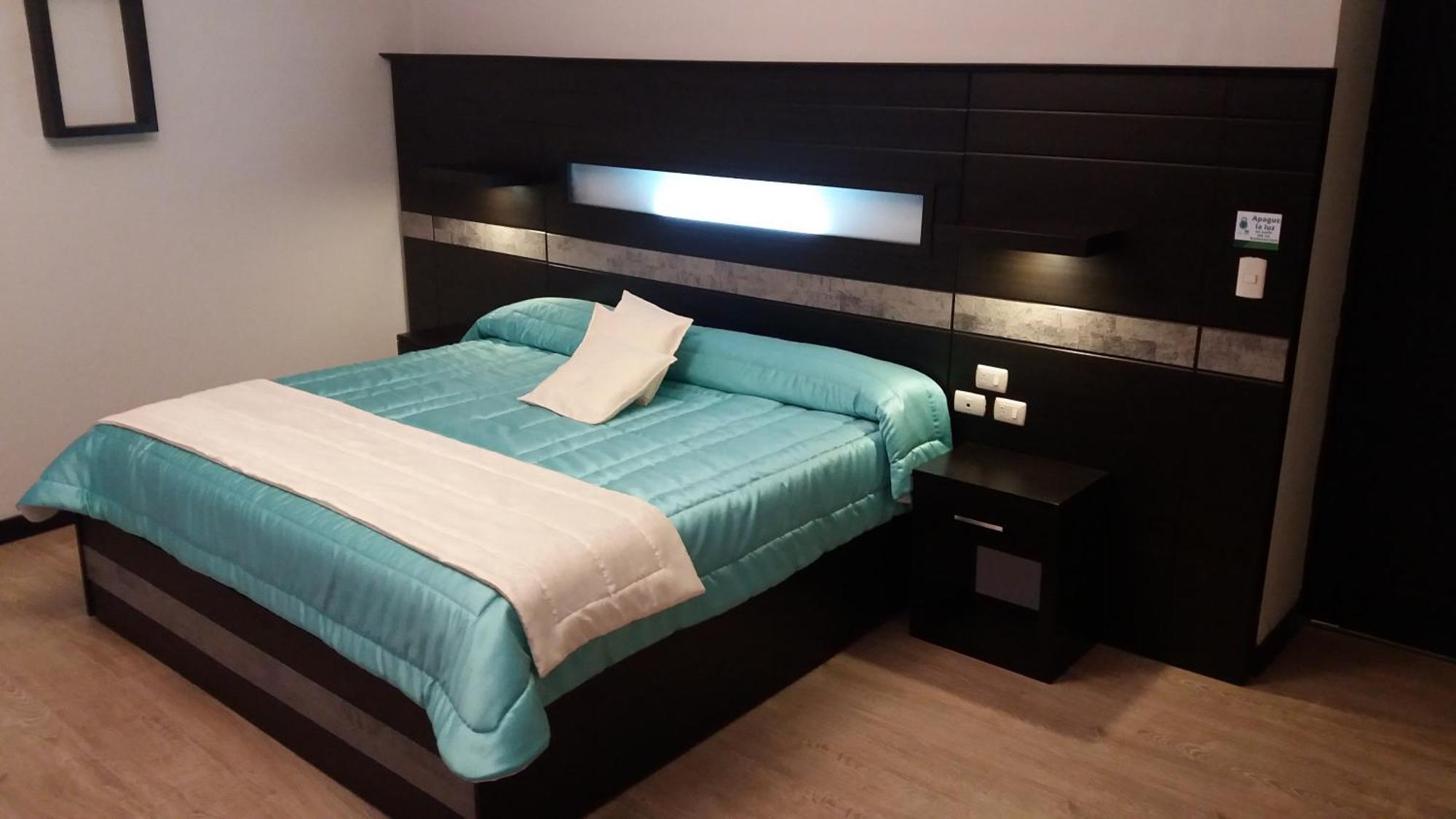 Hotel Majestic 2 By Hhg Cuenca Pokoj fotografie